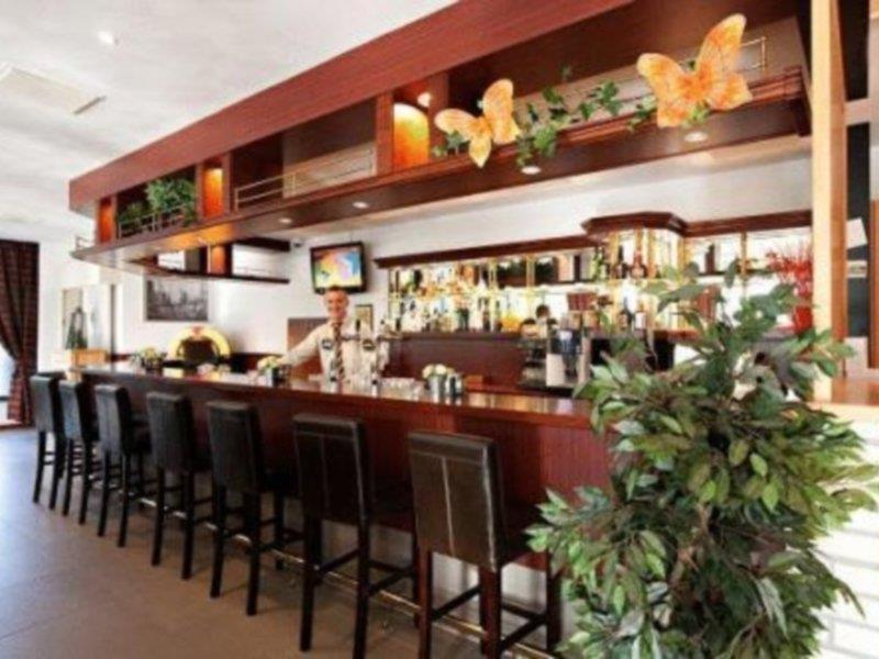 Bastion Hotel Schiphol Хоофддорп Экстерьер фото