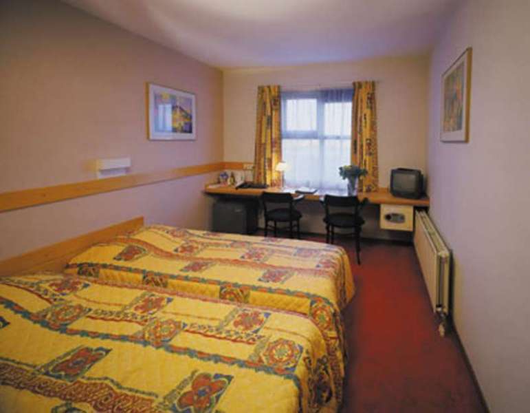 Bastion Hotel Schiphol Хоофддорп Экстерьер фото